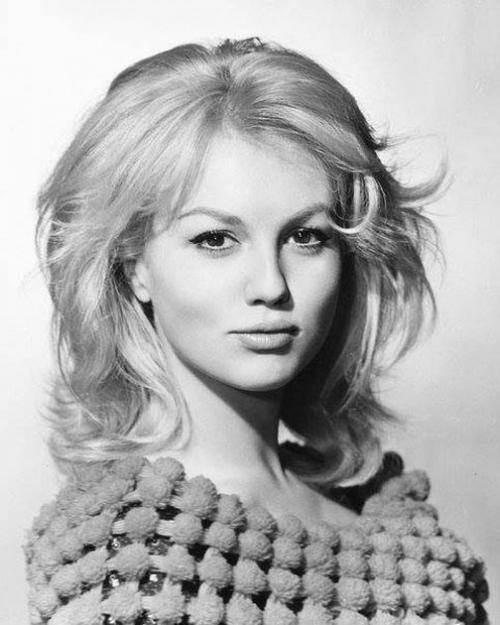 Fransız kino aktrisası Milen Demonjo