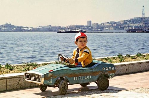 Maşında uşaq, Bakı, 1983-cü il