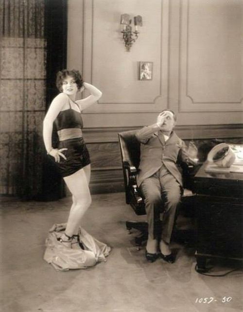 Rəhbərin yoldan çıxardılması