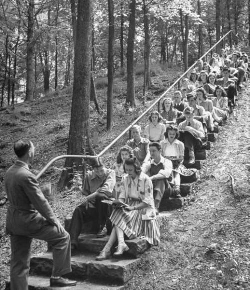 Təmiz havada iqtisadiyyat üzrə mühazirə, ABŞ, 1941-ci il