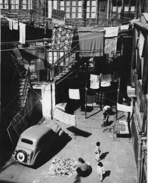 Bakının köhnə məhəllələrinin birindən kadr, 1972-ci il