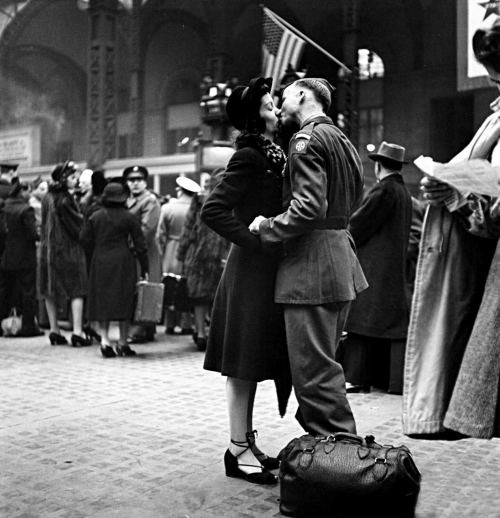 Pensilvaniya vağzalında vidalaşma, 1943-cü ilin apreli