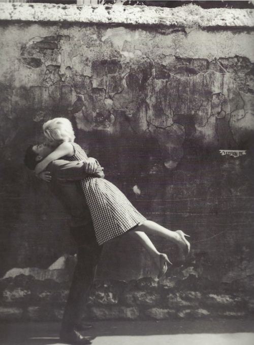 Öpüşən cütlük. Paris, 1959-cu il