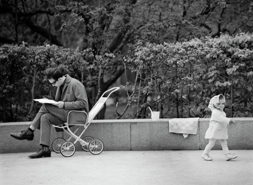 Ata qızı ilə gəzintidə. SSRİ, 1969-cu il