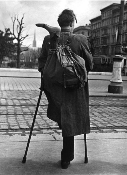 Əsgərin evə qayıdışı. Vyana, 1946-1948-ci illər