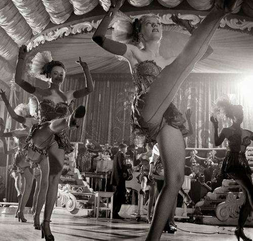 Rəqs edən qızlar, Nyu-York, 1949-cu il