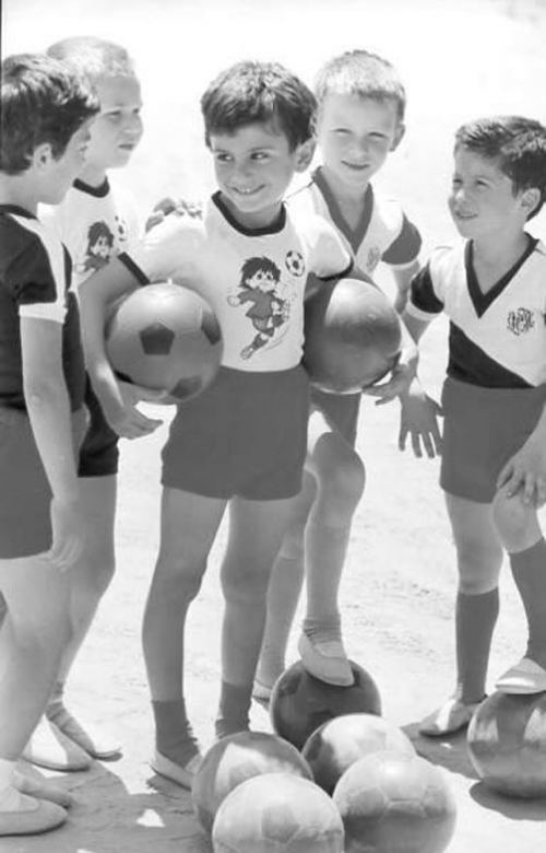 Kiçik futbolçular. Bakı