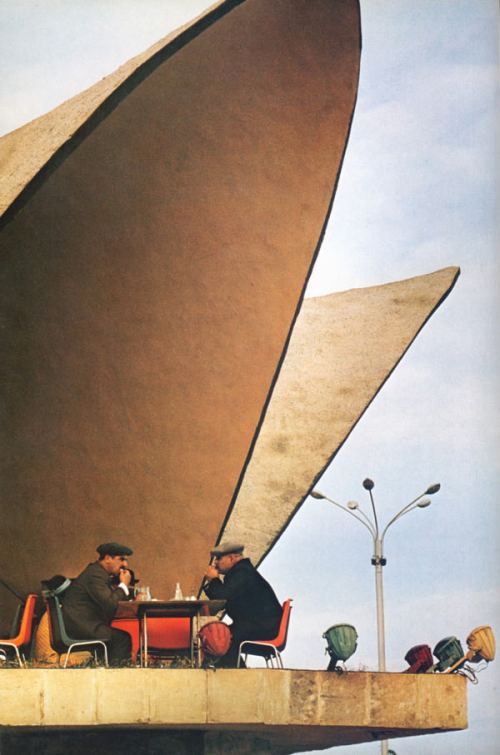 Mirvari kafesində, 1987-ci il