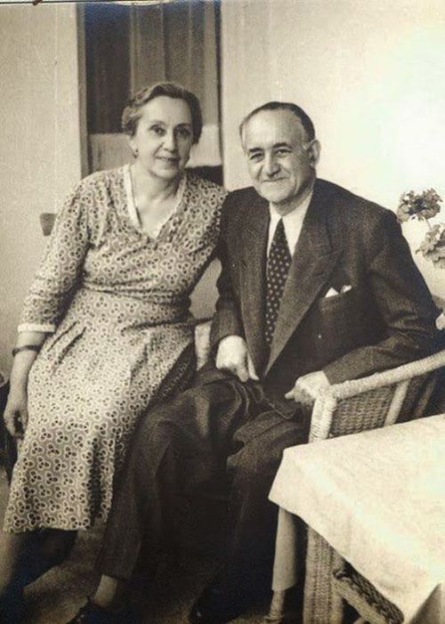 Məhəmməd Əmin Rəsulzadə həyat yoldaşı ilə birlikdə