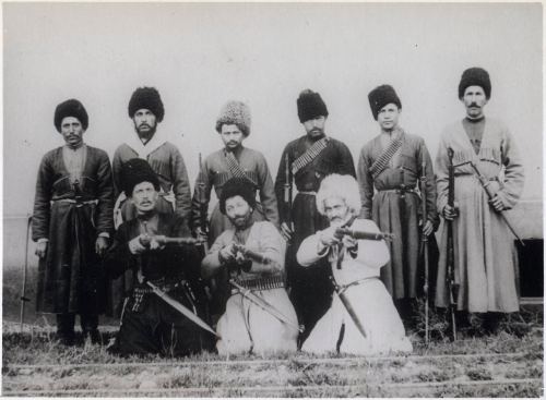 Neft mədənlərini mühafizə edən silahlı dəstə, Bakı, 20-ci əsrin başlanğıcları