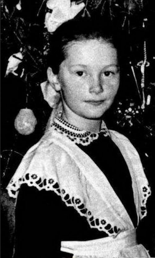 Alla Puqaçova uşaqlıqda