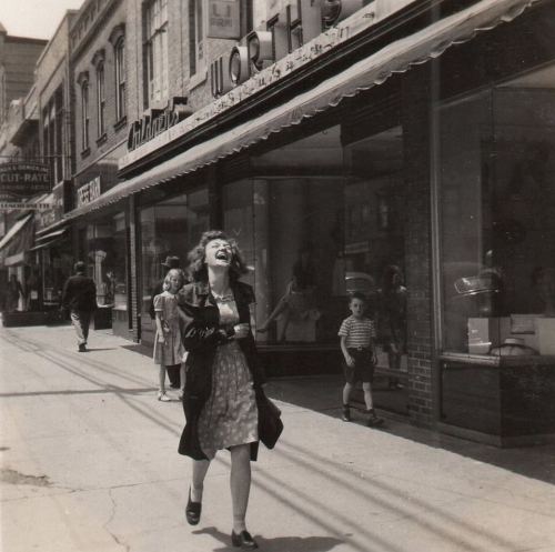 Xoşbəxt qadın, 1940-cı illər